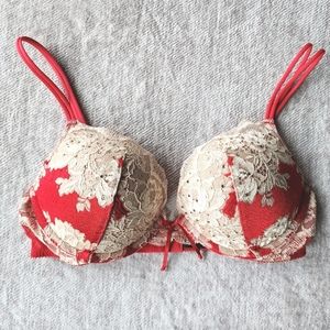 Victoria's Secret Very Sexy Plunge Push-Up Bra 34B